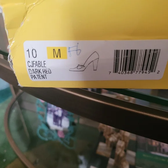 Joan & David Burgundy/Brick Red Patent Leather Shoes - Medium Heels - Picture 5 of 5